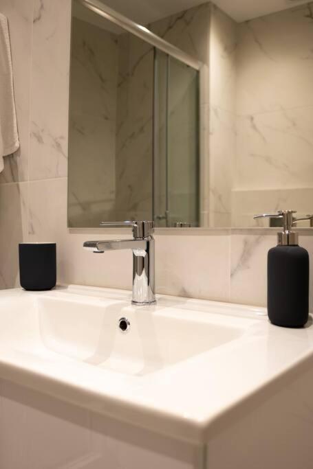 A11 Pristine & Comfy Studio Near Plaka & Parthenon أثينا المظهر الخارجي الصورة